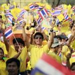 Thailandia, in 200mila in piazza per 85esimo compleanno del Re06