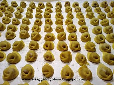 RICETTE DI PASTA FRESCA ... TORTELLINI ... IN BRODO ...