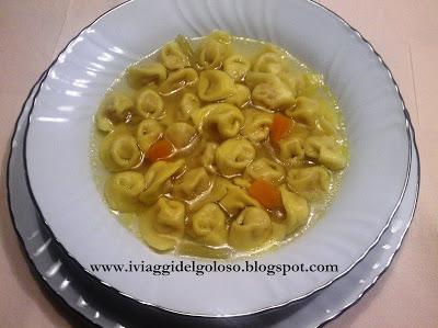 RICETTE DI PASTA FRESCA ... TORTELLINI ... IN BRODO ...