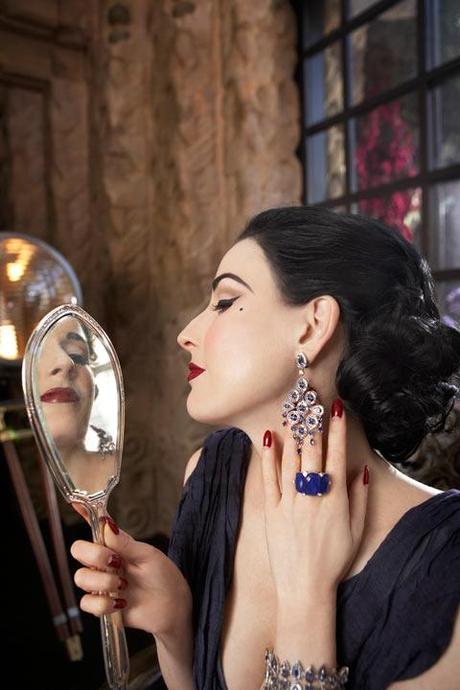 IL MAKE-UP DI DITA, una scusa per chiaccherare di burlesque! ;)-