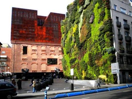 Si continua a distruggere il centro storico di Vico del Gargano