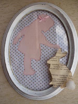 La bambina e il coniglio e l'amichetta