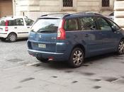 Come possibile dintorni Piazza Navona somiglino piazzale semi-abbandonato sfasciacarrozze fuori Raccordo?