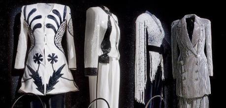 RE GIORGIO SI METTE IN MOSTRA!