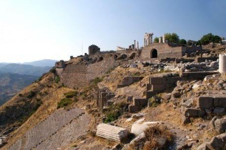 Echi di splendori passati, Pergamo