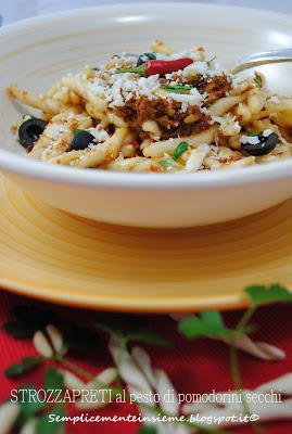 Strozzapreti al pesto di pomodorini secchi