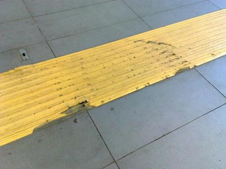 Quanti mesi sono passati dall'inaugurazione? Ecco, la stazione Conca d'Oro della Metro B1 è ridotta da buttare