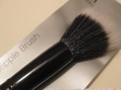 Elf: stipple brush...per effetto naturale impeccabile!