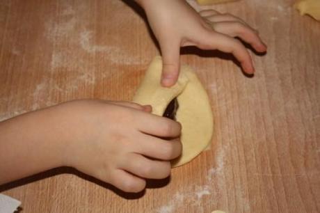 Brioches a lievitazione naturale ripiene di cioccolato e pera