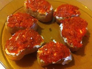 Crostini ricotta di pecora e 'nduja