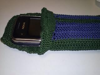 PORTACELLULARE ALL’UNCINETTO…con l’Arcano..