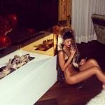 Rihanna hot, foto di lei senza mutande su Instagram