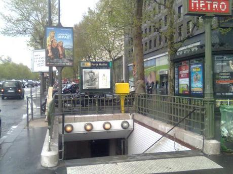 Parigi. Qualche foto utile per i nostri riferimenti. La normalità, la dignità, il rispetto a due ore d'aereo da qui