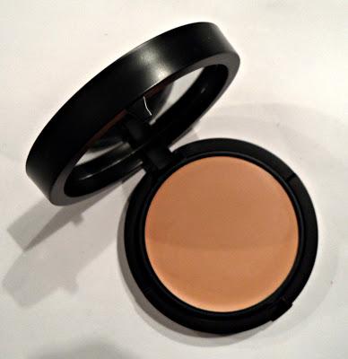 Review&Swatches; YOUNGBLOOD MINERAL RADIANCE CREME POWDER FOUNDATION nella colorazione Tawnee