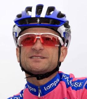 Doping: Arriva la squalifica per Michele Scarponi