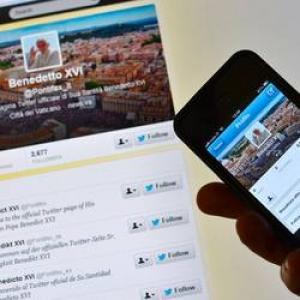 Twitter, record di follower per l'account del Papa @Pontifex, più di 1,6 milioni