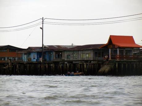 Kampung Ayer:_Brunei_viaggiandovaldi