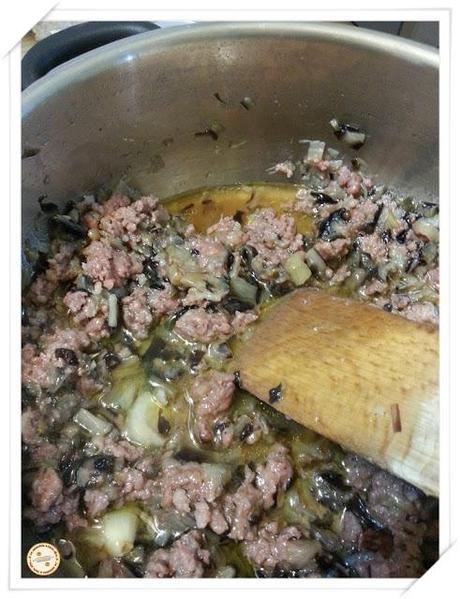 lasagne con radicchio tardivo e salsiccia