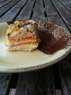 TORTA DIPLOMATICA ALLA CREMA DI ARANCIA, SCAGLIE DI CIOCCOLATO E TORRONE BIANCO