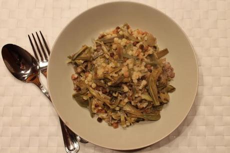 Fregola con salsiccia e carciofi