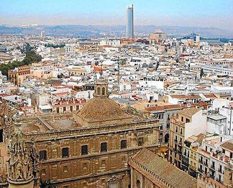 torre Cesar Pelli sullo sfondo (foto tratta da Artribune)