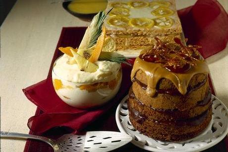 Torta alle noci miste e caffè