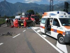 Scende dall’auto per prestare soccorso e viene investito Muore Paolino Pisoni