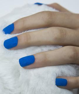 MUA presenta: Fur-Effect Nail Art...