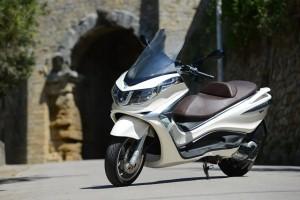 Nasce X10, ultimo erede della gloriosa stirpe dei Gran Turismo Piaggio