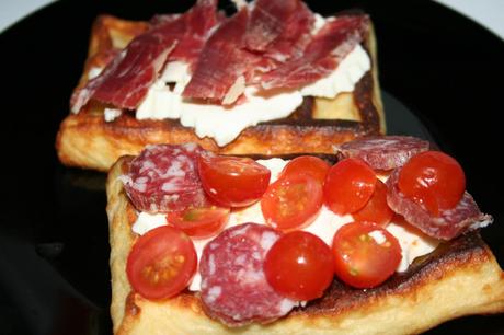 Gofres con jamon y salchichon