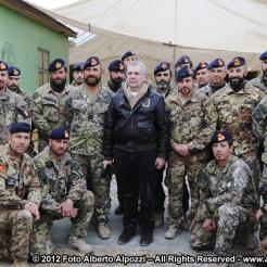 Afghanistan/ Il Ministro della Difesa Di Paola in visita al Fob di Bala Boluk