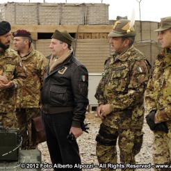 Afghanistan/ Il Ministro della Difesa Di Paola in visita al Fob di Bala Boluk