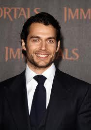 HENRY CAVILL TUTTI I TAGLI DI CAPELLI DELL'UOMO DI ACCIAIO - SUPERMAN MAN OF STELL