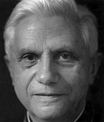 Ratzinger 428x500 Gay e aborto. Ecco cosa ha veramente detto Ratzinger