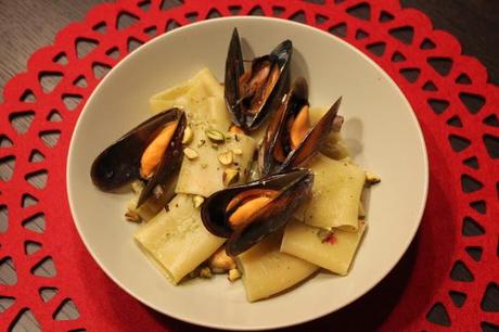 Paccheri con cozze e pesto di piastcchi