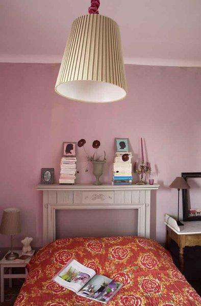 Tonalità sfumate di rosa per una camera romantica, lenzuola, Caravan.