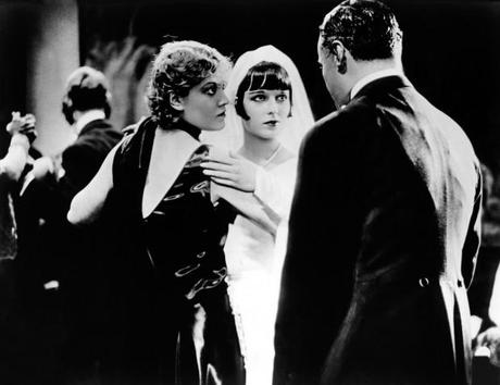 una immagine di Immagine tratta dal film Lulù Il vaso di Pandora 1929 di Georg Wilhelm Pabst 620x478 su Lulù: il Declino di una Donna