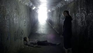 Absentia (di Mike Flanagan, 2011)