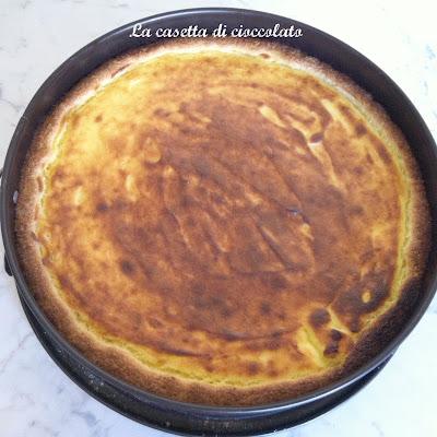 Crostata alla crema cotta e cuore di ananas