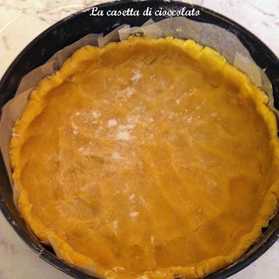 Crostata morbida con cuore di mandorle e amaretti