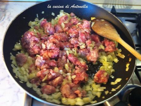 crespelle radicchio rosso salsiccia e taleggio