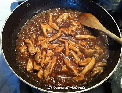 Straccetti di pollo in salsa di aceto balsamico