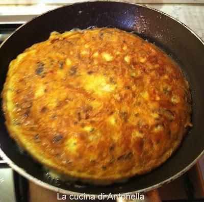 frittata al gorgonzola e funghi di bosco