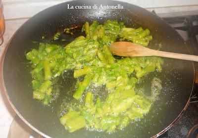 Frittata agli asparagi e curry