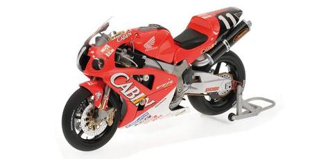 Honda VTR 1000 V.Rossi & C.Edwards Team Castrol Honda 8 Hours Suzuka 2001 L.E. 4999 pcs. by Minichamps