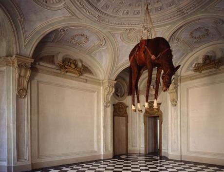 Maurizio Cattelan, con lui nessuno è al sicuro