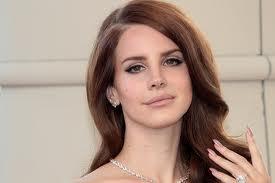 TAGLI CAPELLI E ACCONCIATURE DI LANA DEL REY: LA DONNA PROVENIENTE DA UN' ALTRA EPOCA ! WE LOVE HER