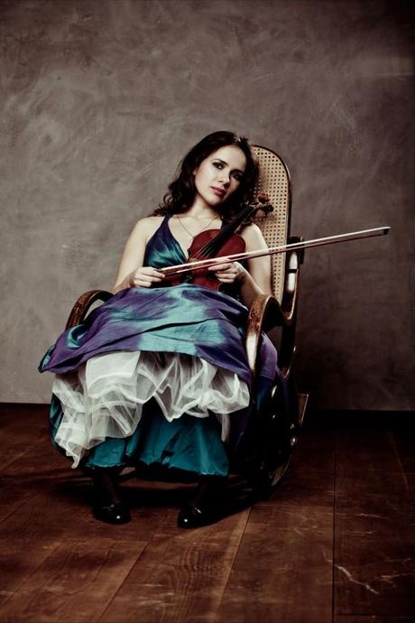 una immagine di Maria Azova Foto di Misha Blank 1 620x930 su Maria Azova e Cremona: nel Segno del Violino