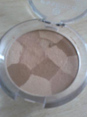 Essence Compact Mosaic Powder