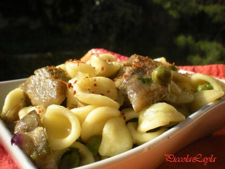 Orecchiette con Carciofi, Piselli e Bottarga di Tonno